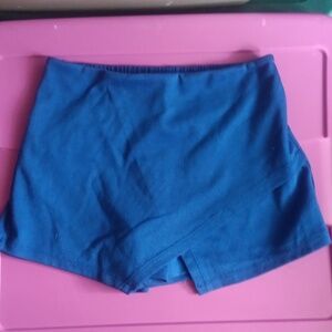 Asymmetrical cotton skort